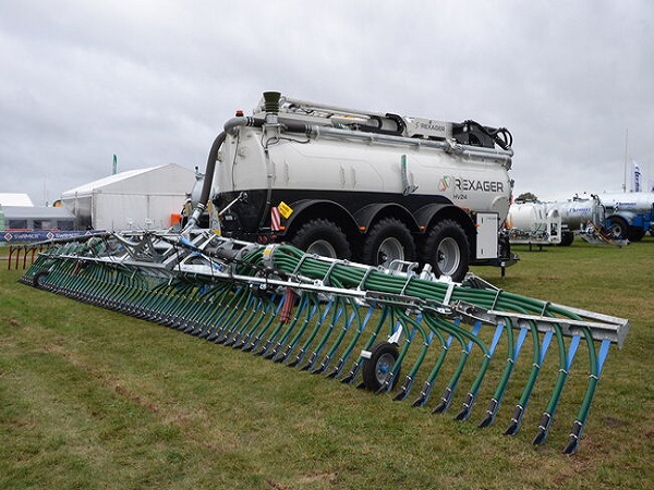 Трактори та сільськогосподарська техніка