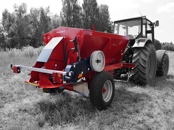 Трактори та сільськогосподарська техніка