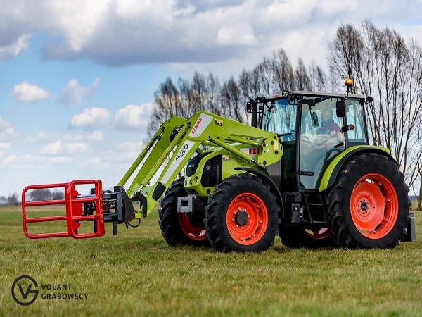 Трактори та сільськогосподарська техніка
